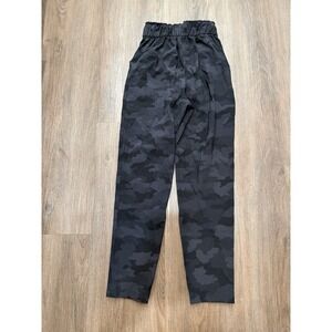 Lululemon Keep Moving Stretch High Rise Camo Pants Women's Size 0‎ Black/Grey